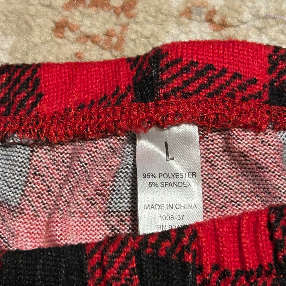 Women's Mama Bear Pajama Set - Black and Red - Picture 4 of 4